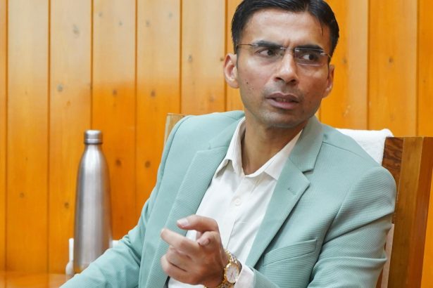 सुभारती कॉलेज पर जिला प्रशासन की बड़ी कार्रवाई, 87.50 करोड़ का वसूली वारंट जारी