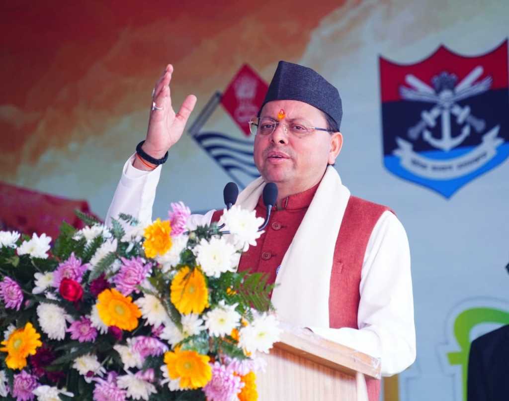 विजय दिवस पर सीएम ने दी शहीदों को श्रद्धांजलि, सैनिकों के लिए की बड़ी घोषणा